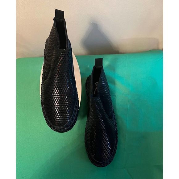 ITALINA Black geometric slip on High top sneakers women size 6 - Picture 5 of 6